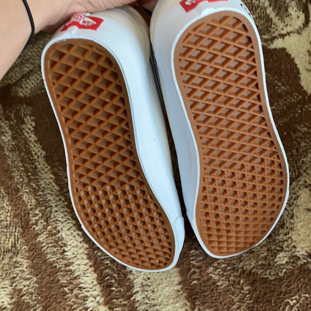 vans - Picture 3 of 5